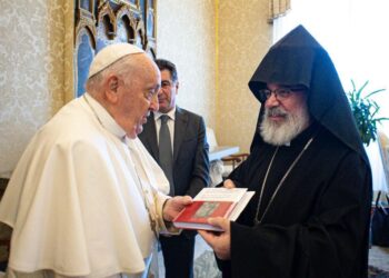 Արամ Ա. Վեհափառ Հայրապետին Ներկայացուցիչին Հանդիպումները Վատիկանի Մէջ