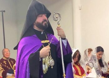 Առաջնորդ Սրբազանը Նախագահեց Եւ Քարոզեց Քրեսենթա Հովիտի Եկեղեցւոյ Ս. Եւ Անմահ Պատարագին