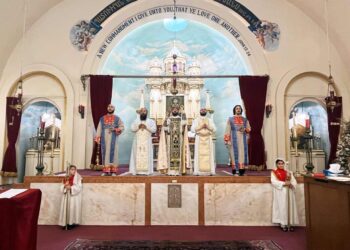 Առաջնորդ Սրբազանը Պատարագեց Ֆրեզնոյի Ս. Երրորդութիւն Եկեղեցւոյ Մէջ