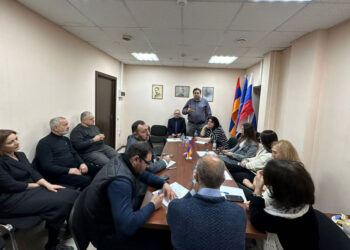 Գաղութէ Գաղութ