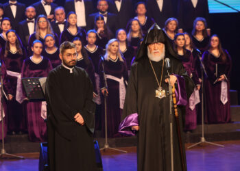 «Շնորհալի» Երգչախումբը Համերգով Նշեց Իր Հիմնադրութեան 50-Ամեակը