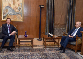 Լիբանանի Մէջ. Տէյվիտ Քամերոն Կ՛ընդգծէ Կազայի Մէջ Զինադուլ Հաստատելու Առաջնահերթութիւնը