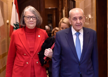 Պըրրի Ստորագրեց 2024-ի Պետական Ամավարկը