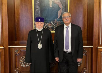 Գարեգին Բ. Կաթողիկոսը Ընդունեց ՀՅԴ Բիւրոյի Ներկայացուցիչը