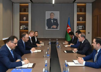 Քլաար Պաքուի Մէջ Քննարկած Է Խաղաղութեան Համաձայնագիրի Նախագիծի Հեռանկարները