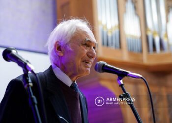 Հայրենի Կեանք