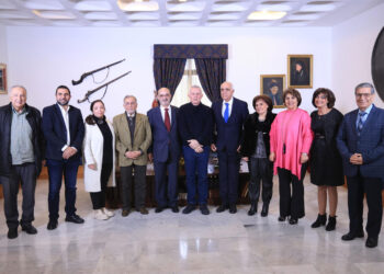 Պնաշյիի Մէջ.   Ֆրենժիէ. «Բոլոր Հարցերուն Շուրջ Տարակարծիք Են, Սակայն Ինծի Դէմ Ըլլալու` Համաձայն»