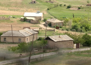 Ազրպէյճանի Մէջ Կոչ Կ՛ուղղեն «Հայաստանի Մէջ  Զինուորական Գործողութիւն Սկսելու»  Եւ Միացնելու «Բռնագրաւուած» 8 Գիւղերը