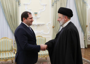 Իրանի Նախագահը Ընդունած Է Պապիկեանը