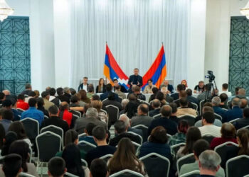 Այցելութիւն Վայք Եւ Եղէգնաձոր Քաղաքներ