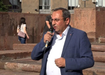 Հայաստանի Հանրապետութեան 106-Ամեակին Առիթով Յարգանք` Արամ Մանուկեանին