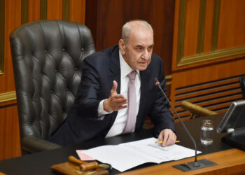 Պըրրի Խորհրդարանը Հրաւիրեց Խորհրդակցական Նիստի Մը
