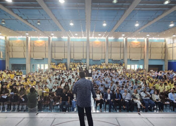 Ճեմարանի Եւ Ազգային Վարժարաններու Աշակերտութեան Միացեալ Եւ Ոգեւորիչ Տօնակատարութիւն` Հայաստանի Ա. Հանրապետութեան 106-Ամեակին Նուիրուած