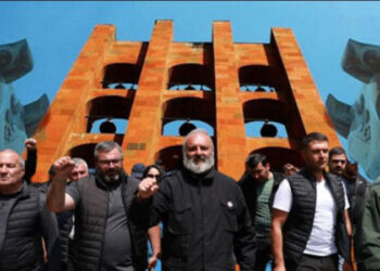 Խմբագրական «Հայրենիք»-ի.   Մայիսեան Oրերուն… Երեւանեան Ճակատամարտ