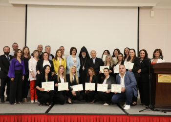 «Օգնական Բուժքոյրերու Ծրագիր»-ի Վկայագիրներու Բաշխման Հանդիսութիւն
