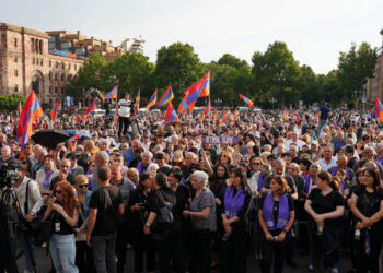 Հայրենիքի Համար Պայքարն Է Սրբազան