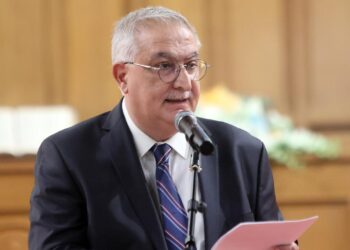 Ուսանողութիւնը Եւ Մենք