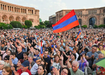 «Մենք Կրնանք Խնդիրը Լուծել, Եթէ Վաղուընէ Սկսեալ  Ընդամէնը 96 Ժամ Առանց Դադարի Մնանք Փողոցը  Եւ Մեր Կամքը Պարտադրենք»  Շեշտեց Բագրատ Արք. Գալստանեան