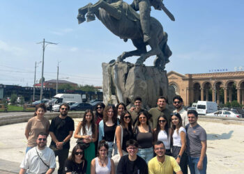 Համազգայինի Ուսանողական Հաւաքին Բազմազան Ծրագիրները Կը Կատարուին Հայաստանի Մէջ