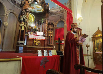 Գաղութէ – Գաղութ