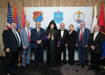 Գաղութէ Գաղութ