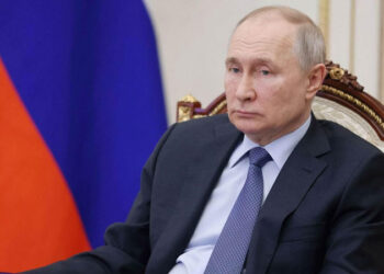 Փութին Փաշինեանին Ներկայացուցած Է  Պաքու Կատարած Այցելութեան Տպաւորութիւնները