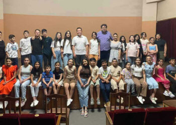 Շուշիէն Ստեփանակերտ Եւ Երեւան. «Վարանդա» Երգչախումբը Կը Շարունակէ Իր Գործունէութիւնը