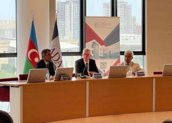 Բրիտանիոյ Արտաքին Հետախուզութեան Ղեկավարը Կ՛այցելէ Պաքու