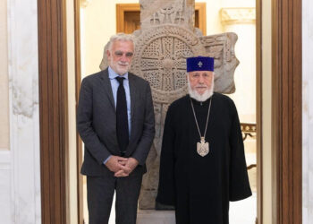 Հայրենի Կեանք