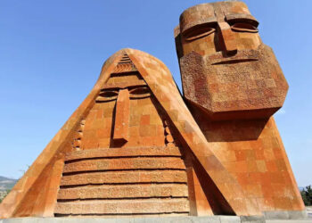Խմբագրական.   Անմիջական Եւ Հեռահար Առաջադրանքներ (Արցախի Անկախութեան Հռչակագիրին 33-Ամեակին Առիթով)