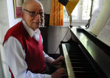 Կեանքէն Հեռացաւ Ֆրանսահայ Վաստակաշատ Երաժշտագէտ, Յօրինող Եւ Խմբավար Կարպիս Ափրիկեանը