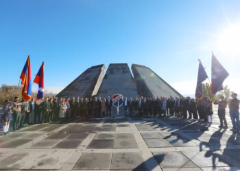 ՀՄԸՄ-ի Միջդիւանական 11-րդ Խորհրդաժողովը Աւարտեցաւ Ծիծեռնակաբերդ Այցելութեամբ