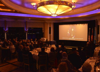 Անուշաւան Արքեպիսկոպոս Մեծարուեցաւ Գոհաբանական Տօնախմբութեան Ընթացքին