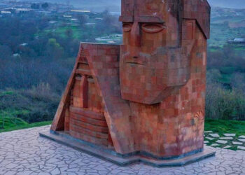 Հայրենի Կեանք