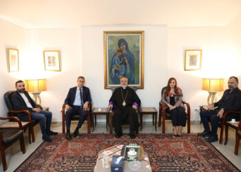 Ազգային Ազատ Հոսանք Կուսակցութեան  Պատուիրակութիւնը Այցելեց Ազգային Առաջնորդարան