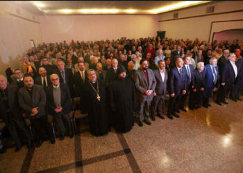 Գաղութէ – Գաղութ