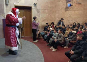 Կաղանդ Պապան (Յարութ Հարպոյեան) Եւ Անոր Բարեկամները Այս Տարի Եւս Ուրախացուցին Արցախցի Մեծաթիւ Մանուկներ