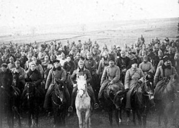 Քեմալական Եւ Բոլշեւիկեան Գործակցութիւն. Հայաստանի Մայիսեան Ապստամբութիւնը. Արցախի Խորհրդայնացումը