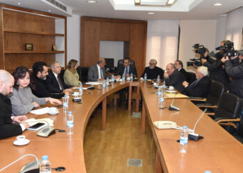 Արտաքին Յարաբերութիւններու Խորհրդարանական  Յանձնախումբը Ռիզայի Հետ Քննարկեց Վերաշինութեան Հարցը