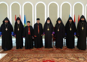 Արամ Ա. Կաթողիկոս Ընդունեց Ռայի Պատրիարքը