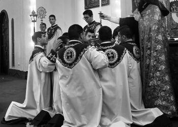 Ս. Խորանի Ծառայութիւնը