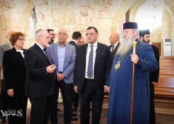 Գաղութէ Գաղութ