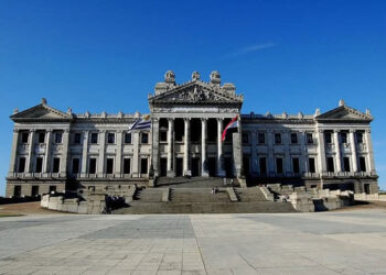 Ուրուկուէյի Խորհրդարանը Ազրպէյճանին Կոչ Կ՛ուղղէ  Անյապաղ Ազատ Արձակելու Հայ Ռազմագերիները