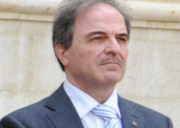 Բա՛ւ Է Խօսինք. Աշխատանքը Կը Սպասէ Բոլորիս