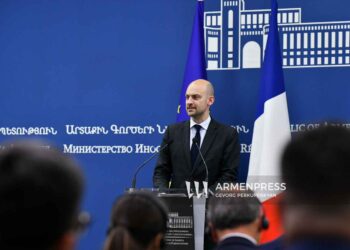 Պարրօ. «Ֆրանսան Կը Շարունակէ Մնալ Լեռնային Ղարաբաղէն Տեղահանուածներու, Նաեւ Հայաստանի Կողքին»