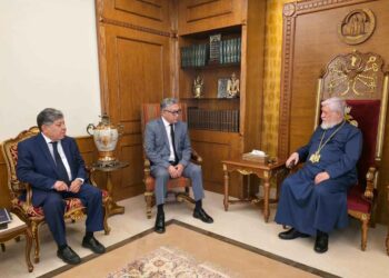 Արամ Ա. Կաթողիկոս Ընդունեց Լիբանանի Մէջ Ղազախիստանի Դեսպանը