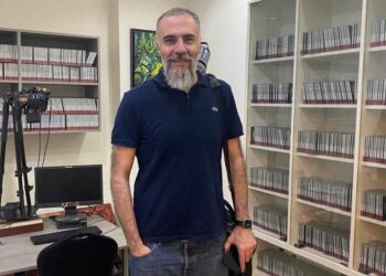 Միացեալ Էմիրութիւններու, Քաթարի Եւ Շրջակայից Թեմի Ազգային Վարչութեան Ատենապետը այցելեց «Ազդակ»