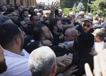 Ստալինիզմից-Նիկոլիզմ