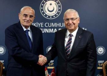 Պաշտպանութեան Նախարարը Պոլսոյ Մէջ Իր Թուրք  Պաշտօնակիցին Հետ Քննարկեց Զինուորական  Գործակցութեան Ամրապնդման Հարցը