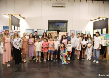 Համազգայինի «Թորոս Ռոսլին» Կերպարուեստի Դպրոցի 2024-2025 Տարեշրջանի «Ծաղկած Կեանք» Ցուցահանդէսը